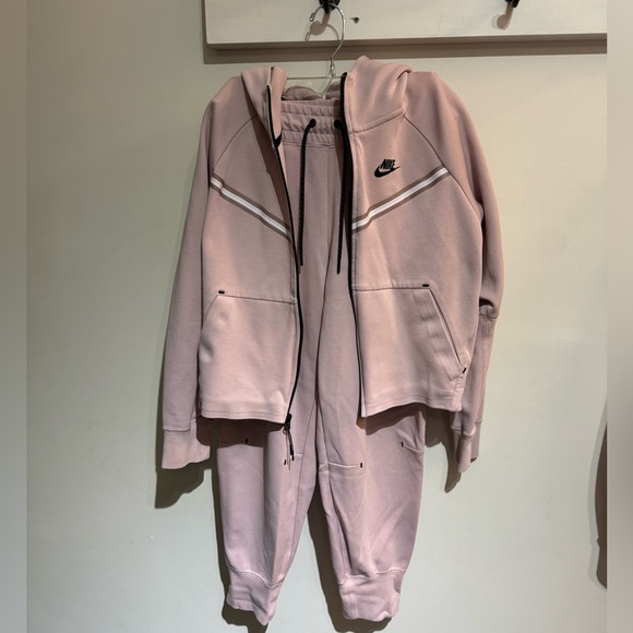 S/M pink Nike tech tracksuit pink excellent joggers hoodie full zip - Picture 3 of 16